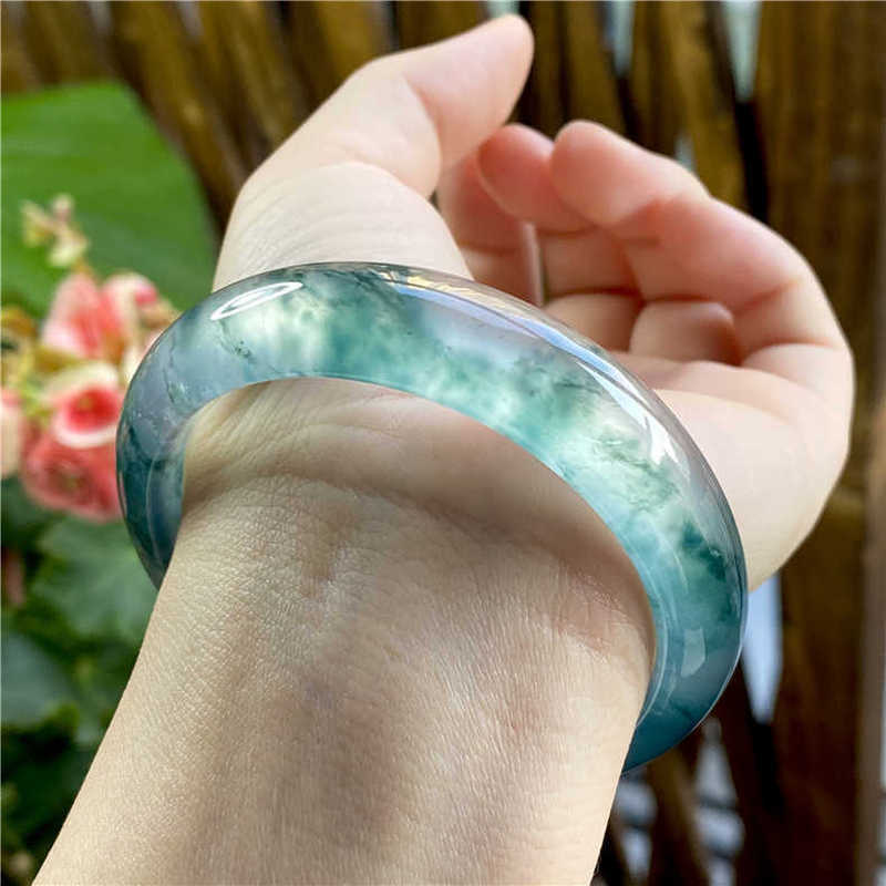 Ice-type jadeite with flower p - Bracelets 评论和价格