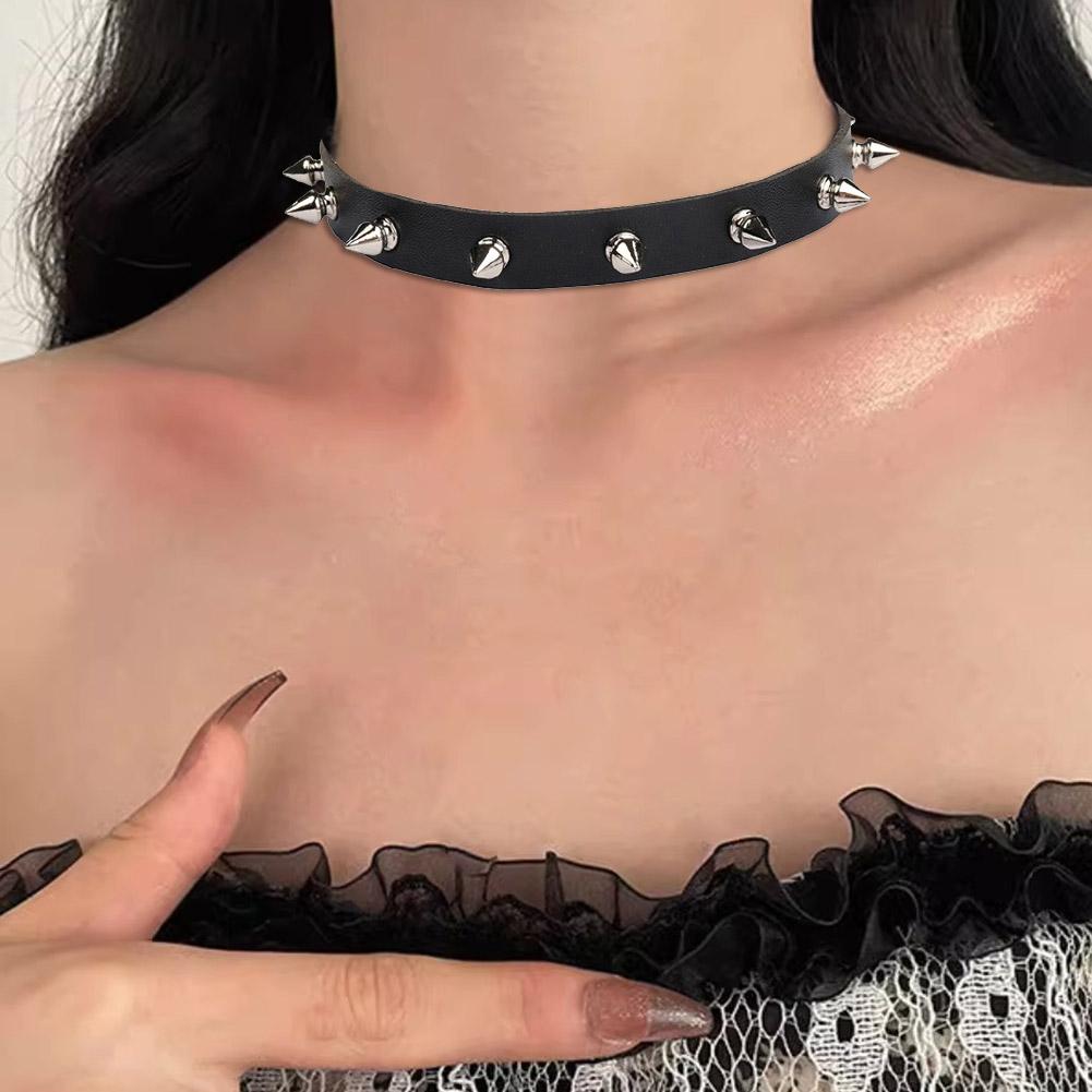 Black PU Leather Choker Neckla - Goth Punk Spike Choker 评论和价格